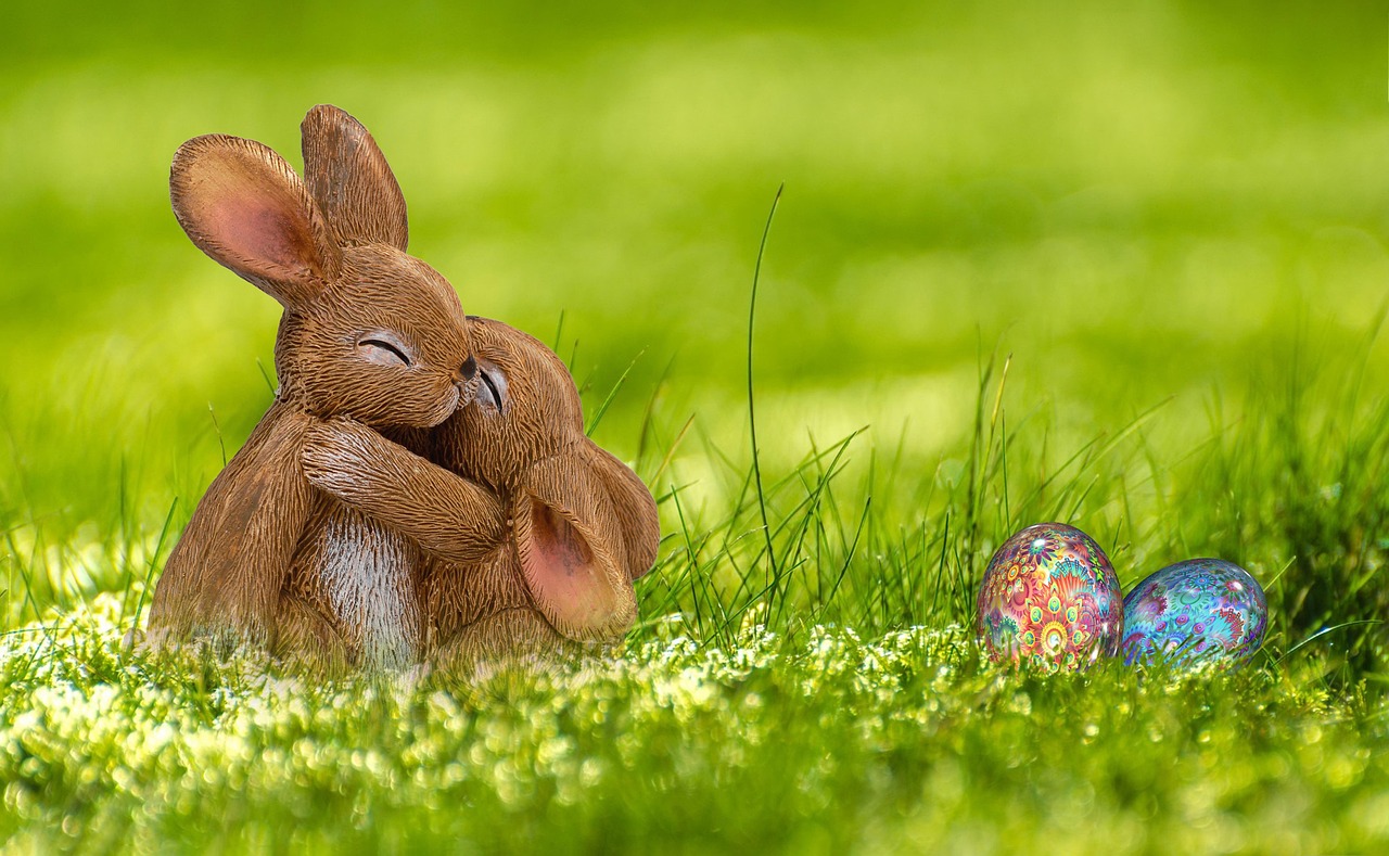 easter, easter bunny, nature, egg, rabbit, spring, greeting card, easter eggs, happy easter, cute, easter figurines, easter decoration, easter festival, meadow, hug, photomontage, composing, fantasy, easter theme, sweet, egg shaped, easter celebration, composition, rabbit ears