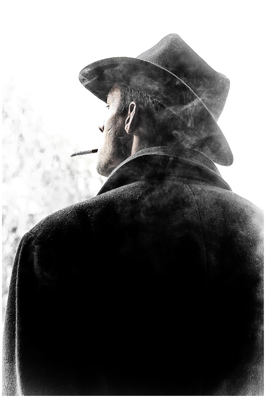 man, solitude, lonely, portrait, movie theater, noir et blanc, black and white, lonliness, silhouette, tuxedo, cigarette, movie, cigarette, movie, movie, movie, movie, movie